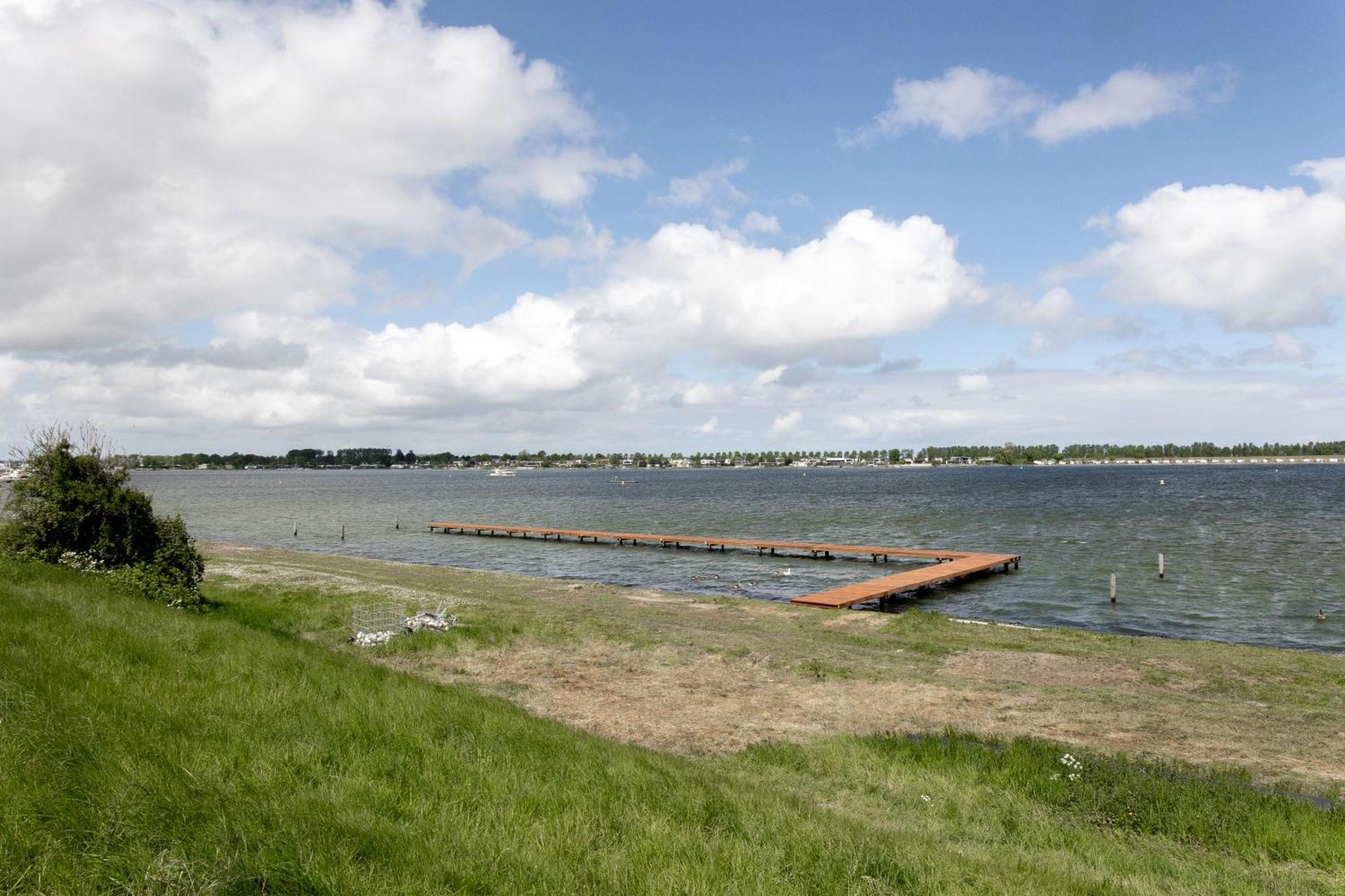 Luxury tent Glamping De Zuidvliet Nr 8 Wolphaartsdijk